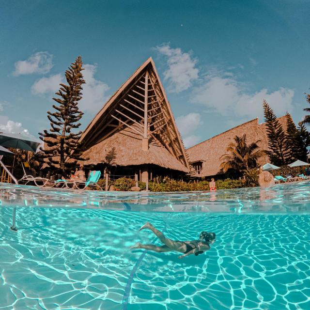 Swimming pool of the Sheraton Deva in Bourail