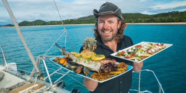 Déguster un poisson du lagon de Nouvelle-Calédonie
