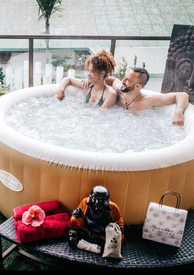 Détente spa en couple en Nouvelle-Calédonie