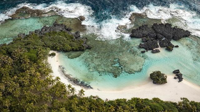 Vue aérienne sur les Terrasses de Shabadran à Maré, Île Loyautés, Nouvelle-Calédonie.