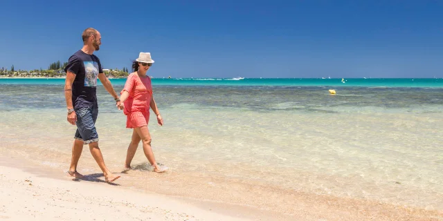 Balade sur la plage de l'Anse-Vata, Nouméa