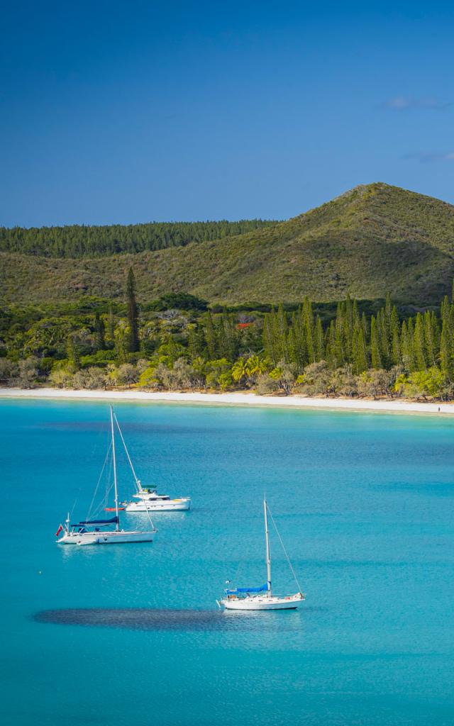 Sailing boat on the Isle of Pines
