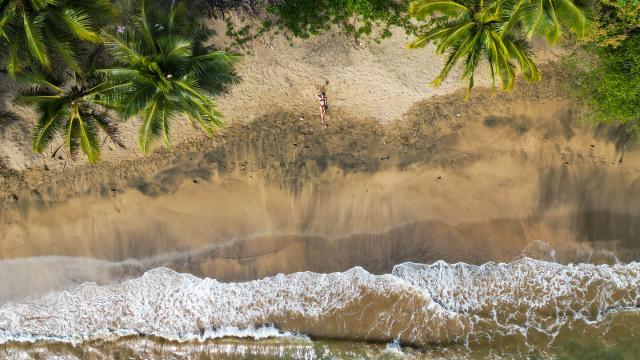 Plage de la Moara à Thio