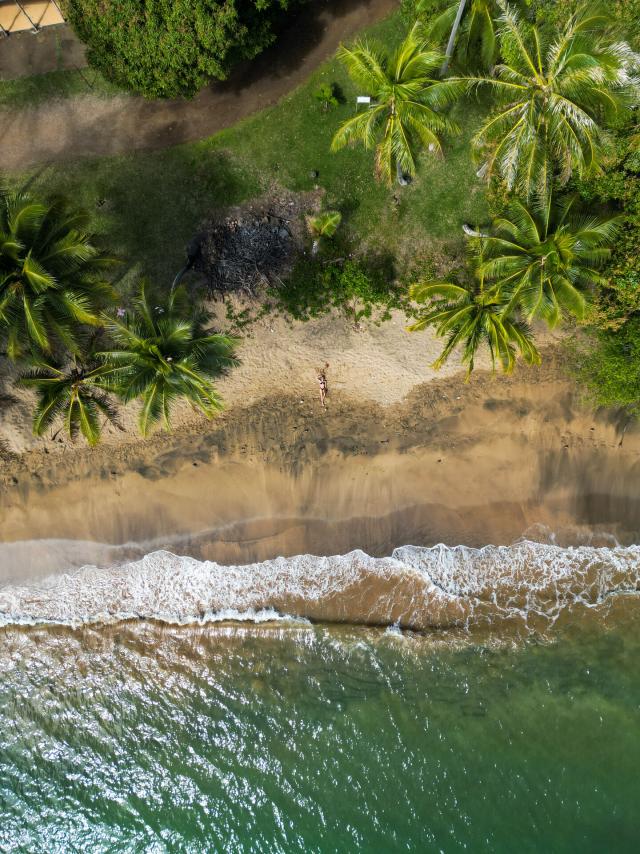 Plage de la Moara à Thio