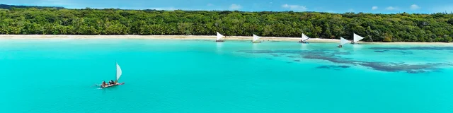 Pirogue en Baie d'Upi