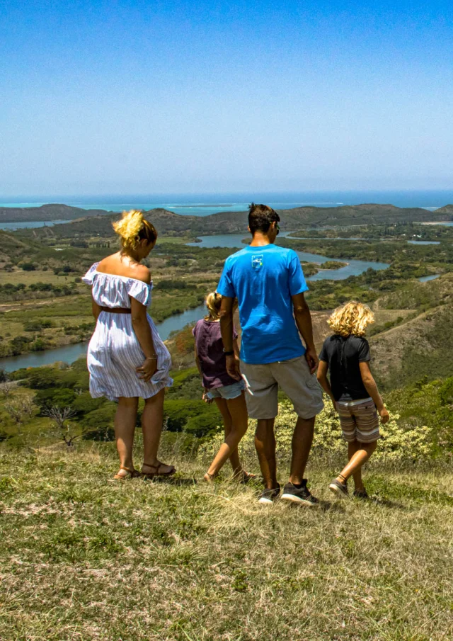Balade en famille au Domaine de Deva à Bourail, côte Ouest de la Nouvelle-Calédonie