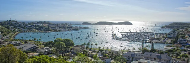 Baie de l'Orphelinat et son port