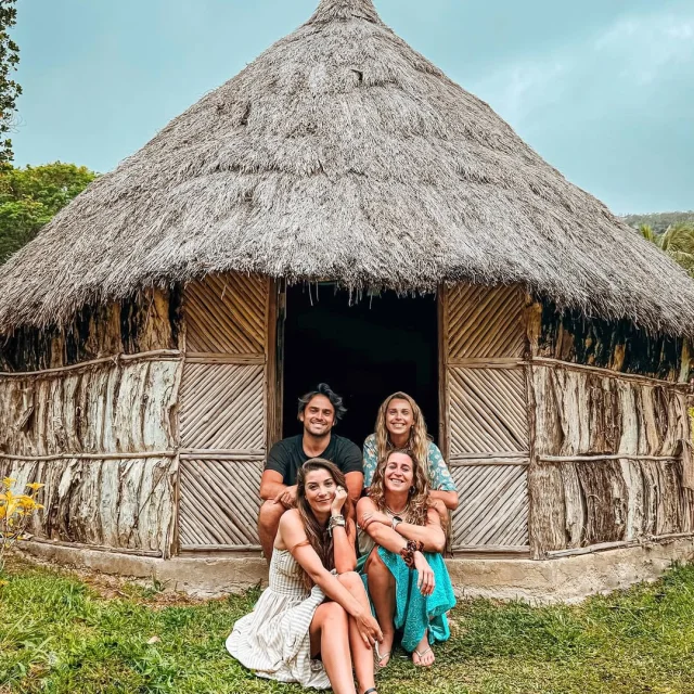 Candice Boisson (Koh-Lanta) à la tribu de Tchamba, Nouvelle-Calédonie