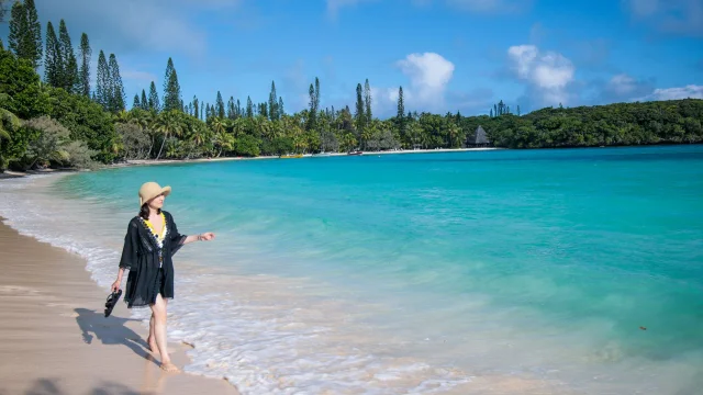 Touriste japonaise à la Baie De Kanumera