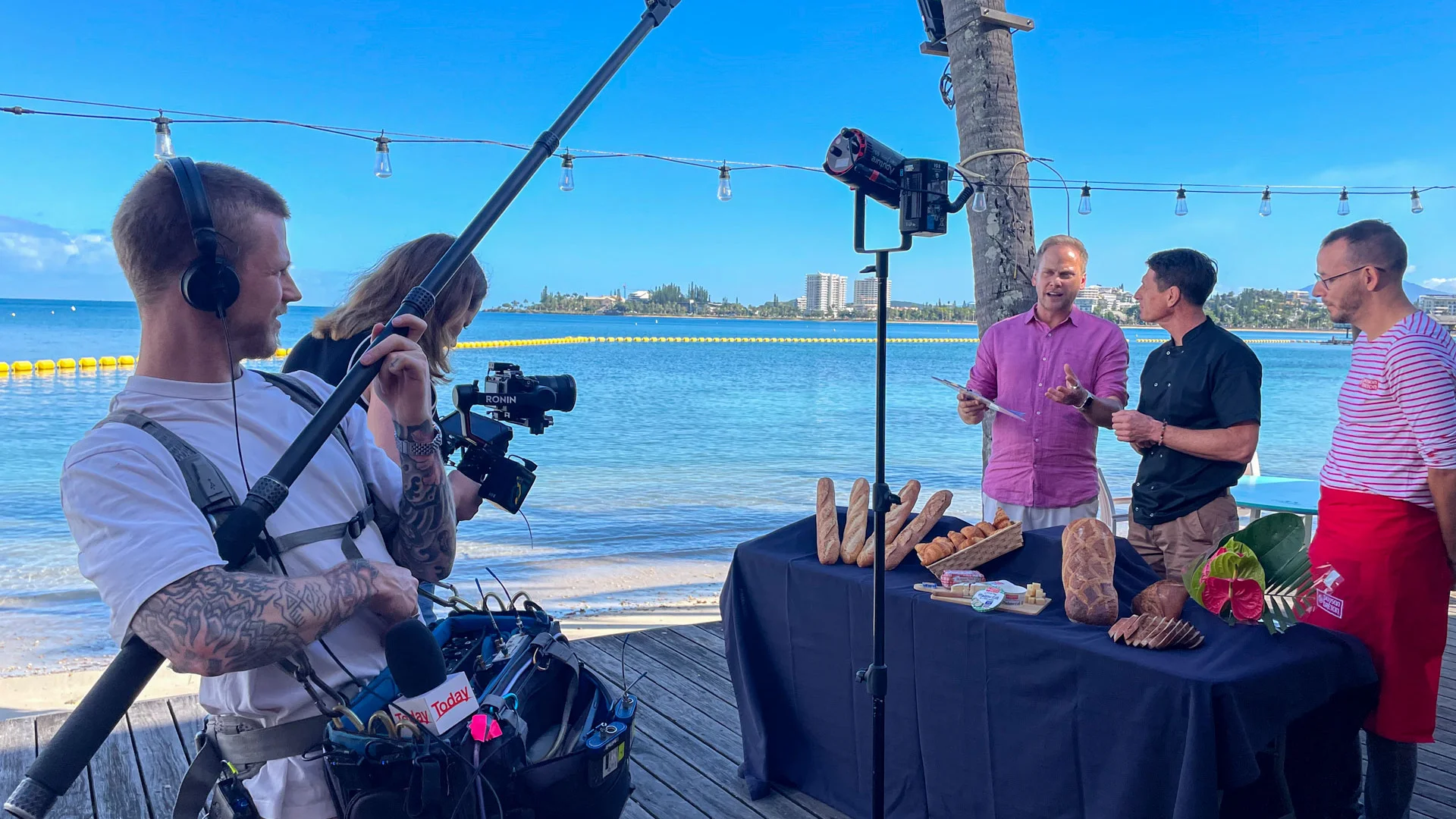Tournage du The Today Show à la plage du Méridien, en Nouvelle-Calédonie