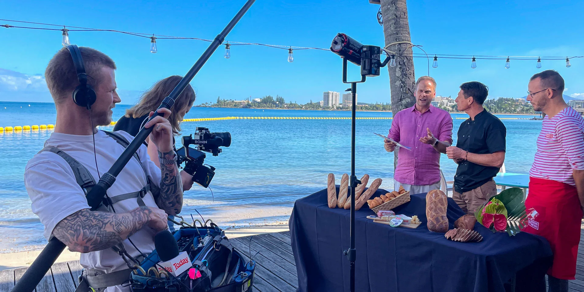 Tournage du The Today Show à la plage du Méridien, en Nouvelle-Calédonie