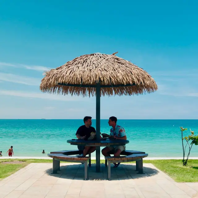 Anse Vata bay in Nouméa, New Caledonia