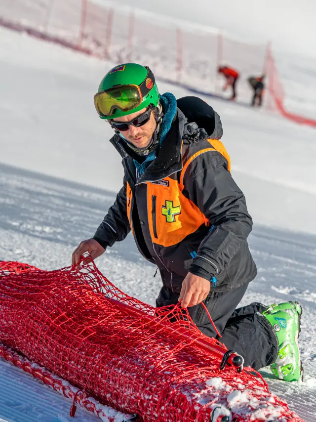 Pisteurs-secouristes à Orcières Merlette 1850