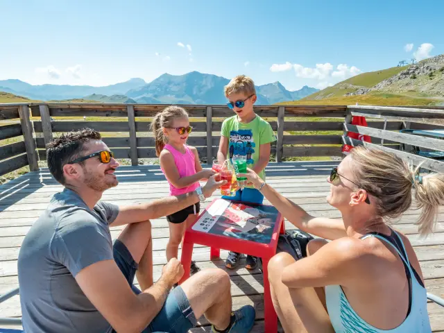 Terrasse de Rocherousse en été