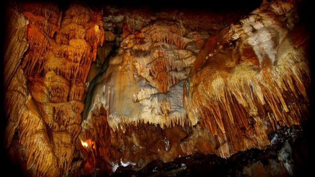 Grottes De Presque 04.jpg