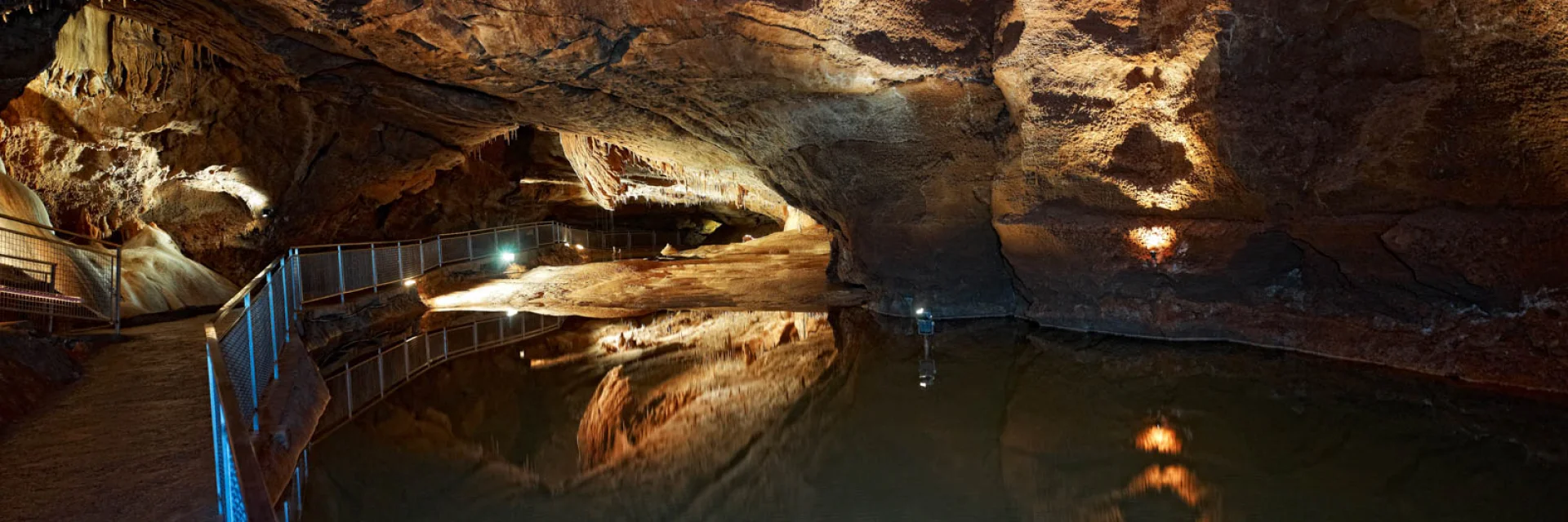 Grottes de Lacave