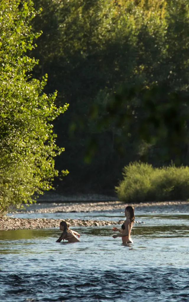 baignade-riviere-dordogne_vayraccmalikaturin_00593_-_c_malika_turin.jpg