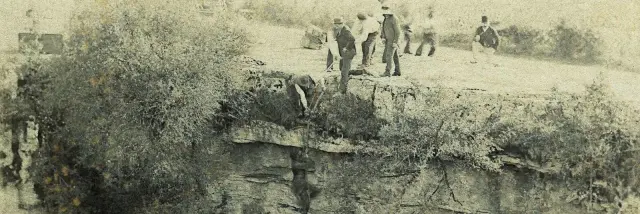Descente dans le Gouffre (1890)