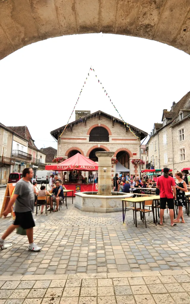 Halle de Gramat Cochise.jpg