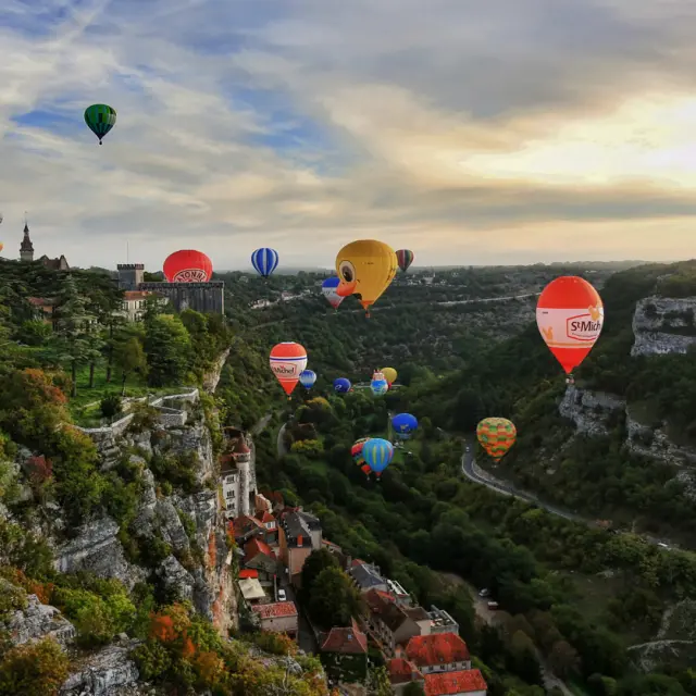 Les montgolfières à Rocamadour