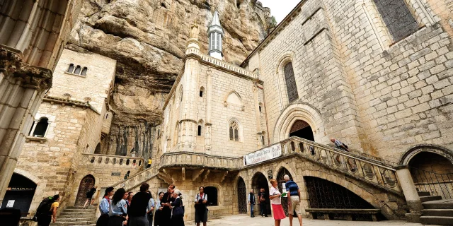 Rocamadour Esplanade Du Sanctuaire.jpg