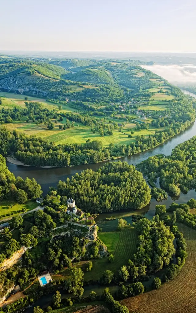 Vallee De La Dordogner Crt D. Viet Version Light.jpg