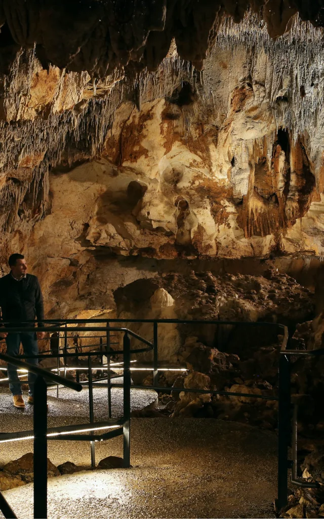 Visite Grotte Carbonnieres 1 0.jpg