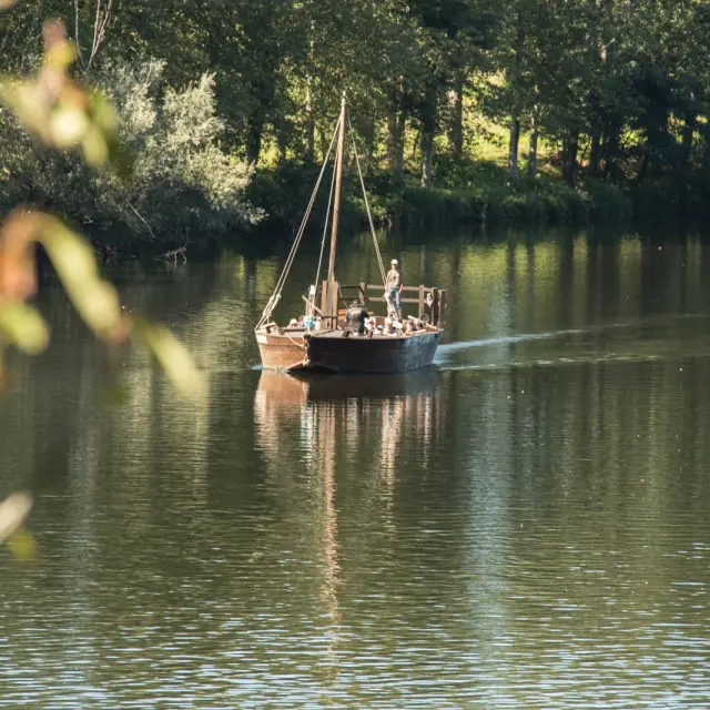 Visite Site Gabare Beaulieu Gabares Et Gabariers Malika Turin 1.jpg