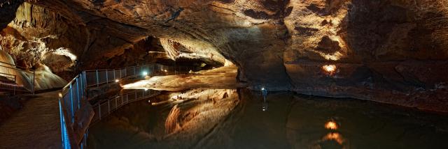 Grottes de Lacave
