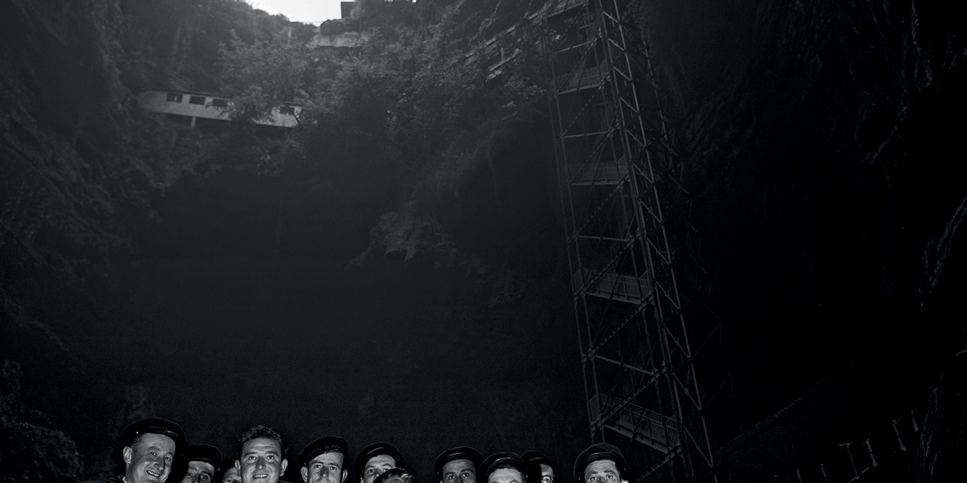 Guides Bateliers Du Gouffredepadiraccatelierrobertdoisneau 1.jpg