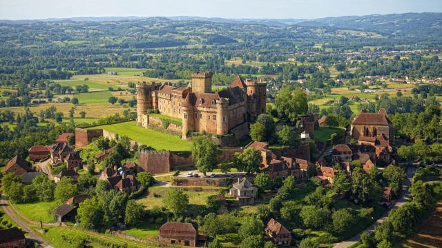 Chateau De Castelnau A Prudhomat 0.jpg