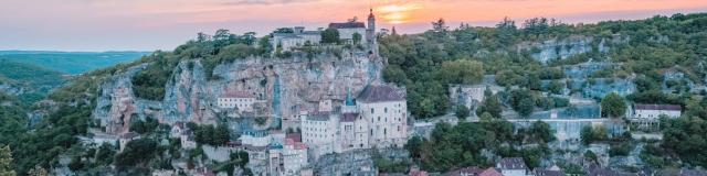 Devant Un Coucher De Soleil à Rocamadour ©lot Tourisme Teddy Verneuil 181102 123900