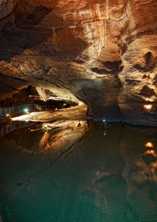 Grottes de Lacave