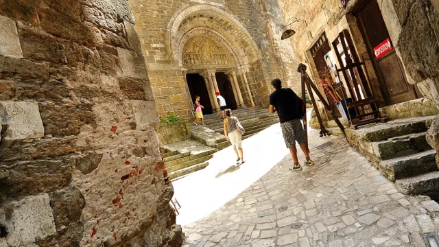 Visite Guidee Carennac Cour Du Pieure Bobd.jpg