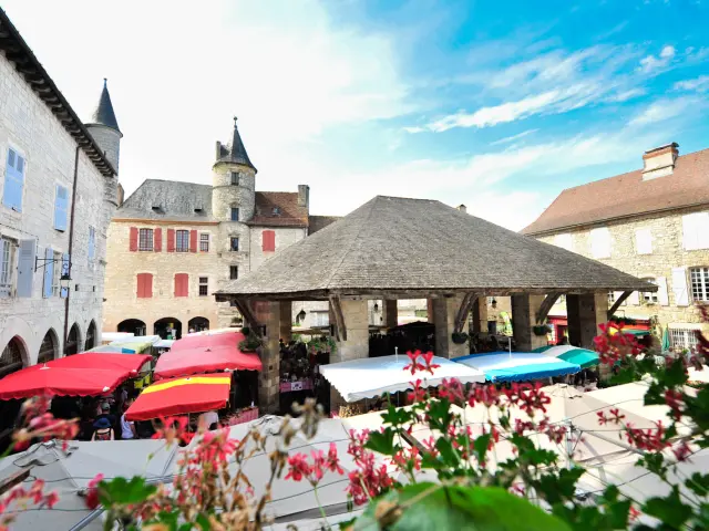 Visite Guidee Martel Place De La Halle Cochise.jpg