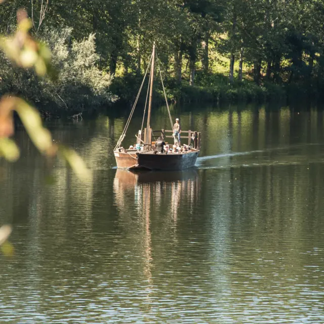 Visite Site Gabare Beaulieu Gabares Et Gabariers Malika Turin.jpg