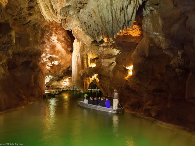 Le Lac de la Pluie - Barque avec visiteurs (2014)