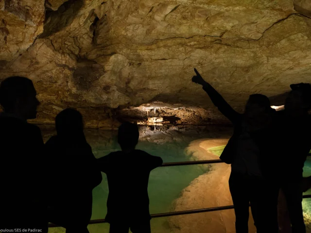 Le Lac de Gours dans le Gouffre de Padirac