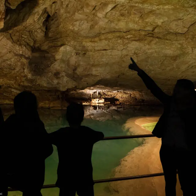 Le Lac de Gours dans le Gouffre de Padirac