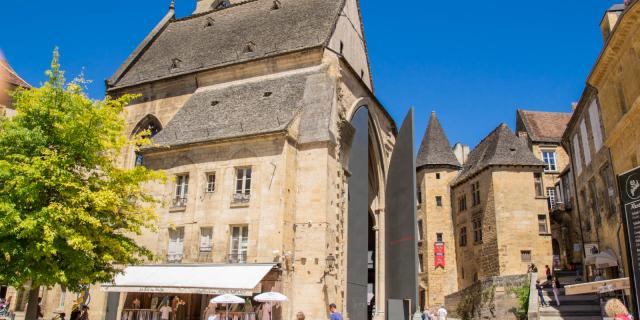 Visites Guidees Sarlat Eglise Ste Marie Elise Viguier.jpg