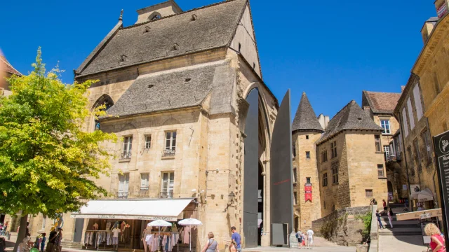 Visites Guidees Sarlat Eglise Ste Marie Elise Viguier.jpg