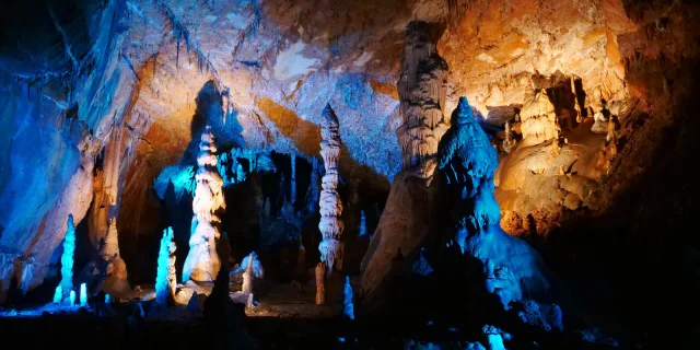 Son et lumière Grotte des Carbonnières