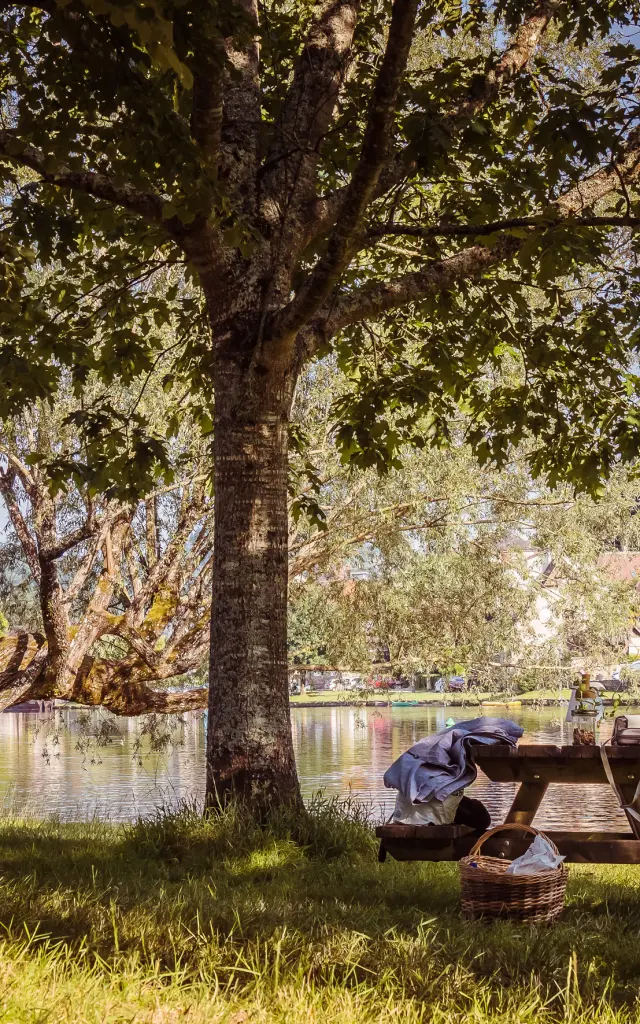 Apero Resquilhete Au Bord De Leau 1