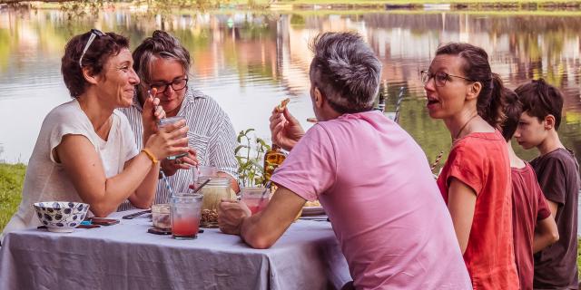 Apero Resquilhete Au Bord De Leau 4