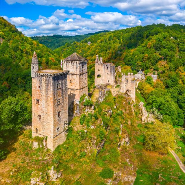 tours-de-merle-c-bouthe-agence-vent-dautant-vallee-de-la-dordogne.jpg