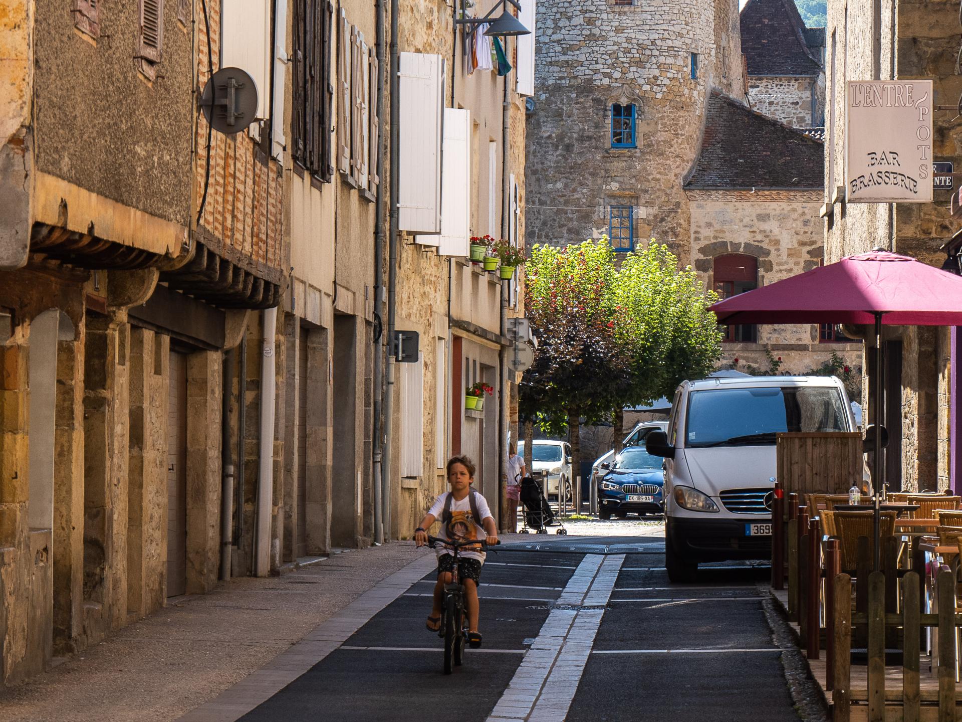 SaintCéré visiter SaintCéré. Visites, restaurants, hébergements