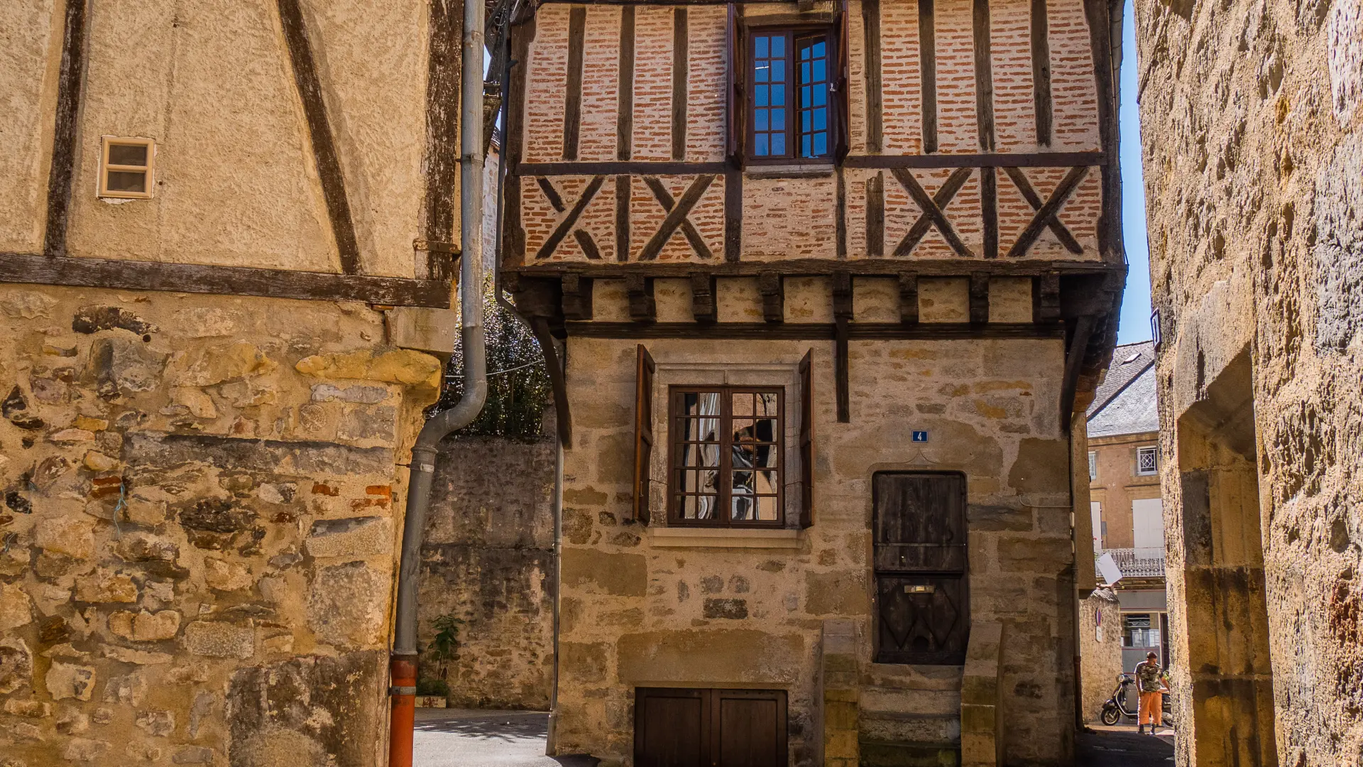 Dans Les Rues De Saint Céré