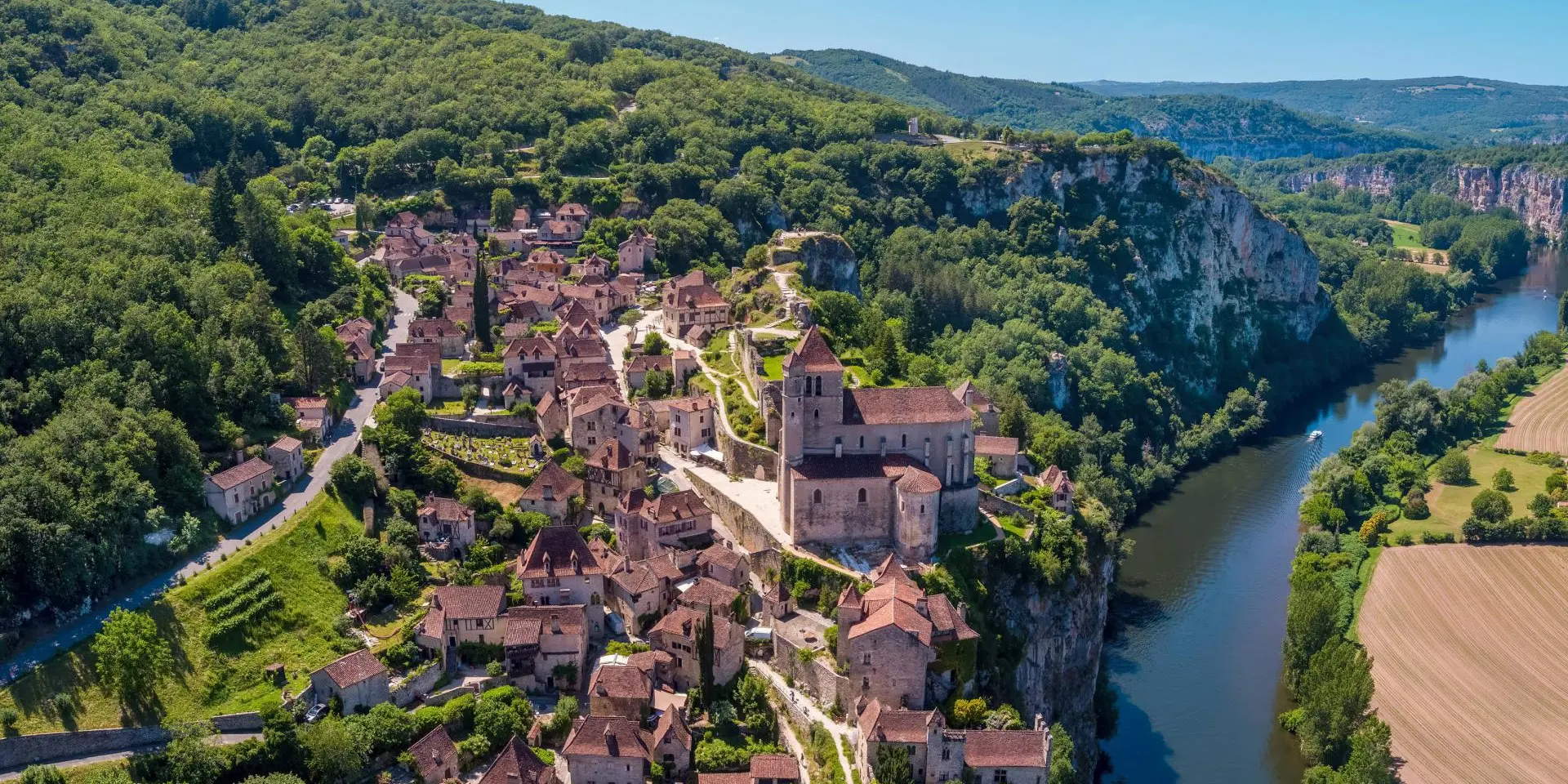 Vue Aérienne de Saint-Cirq-Lapopie - Christophe Bouthe, Agence Vent Dautan