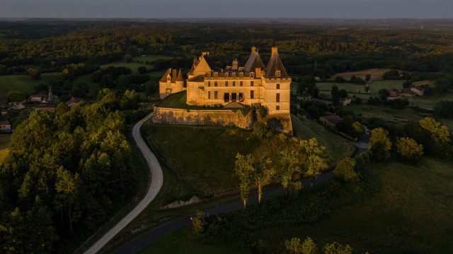 France, Dordogne (24), Périgord Pourpre, Biron, château de Biron, (vue aérienne)//France, Dordogne, Purple Perigord, Biron, Castle of Biron, (aerial view)