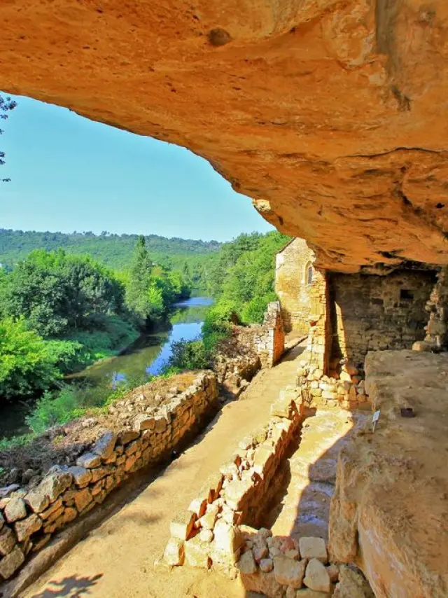 Abris Sous Roche Village De La Madeleine